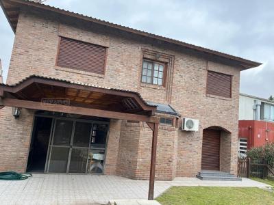 Casa en venta en Francisco Álvarez, Moreno