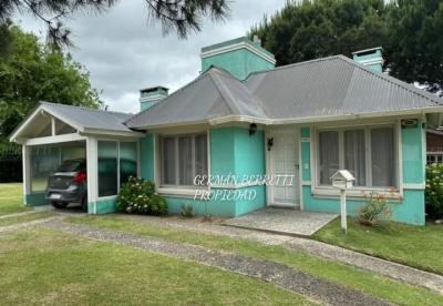 Casa 2 dormitorios en alquiler temporario en Pinamar