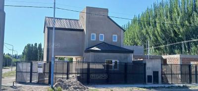 Casa 2 dormitorios en venta en Neuquen Capital, Neuquen