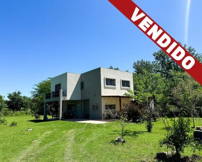 Casa 3 dormitorios en venta en Barrio Parque Los Pinos, Exaltacion de la Cruz
