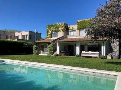 Casa 2 dormitorios en alquiler temporario en Villanueva, Tigre