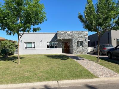 Casa 3 dormitorios en venta en Pilar del Este, Pilar