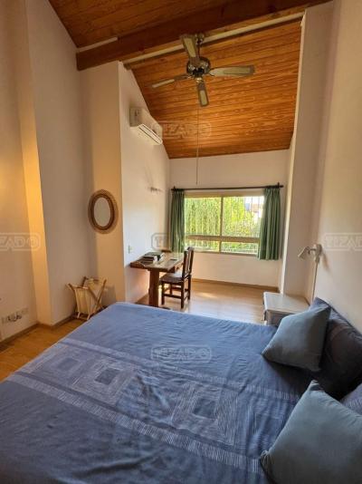 Casa 4 dormitorios en venta en Martinez, San Isidro