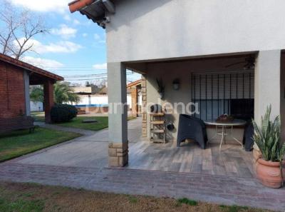 Casa 3 dormitorios en venta en Paso del Rey, Moreno