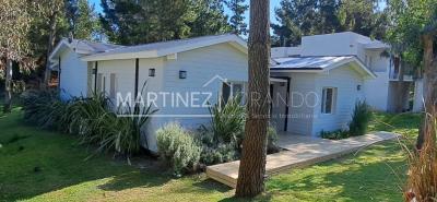 Casa 3 dormitorios en alquiler temporario en Costa Esmeralda