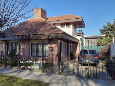 Casa 3 dormitorios en venta en Mar Del Plata, General Pueyrredon