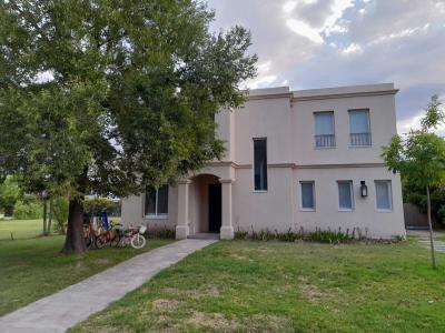 Casa 3 dormitorios en alquiler temporario en General Pacheco, Tigre
