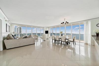 Departamento 3 dormitorios en venta en Hallandale, Miami