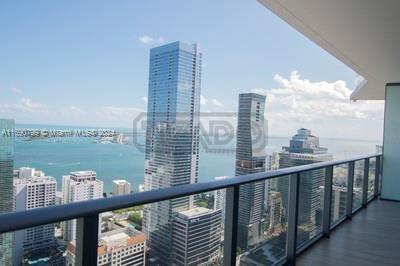 Departamento 1 dormitorios en venta en Miami