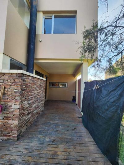 Casa 3 dormitorios en venta en Jose Hernandez, La Plata