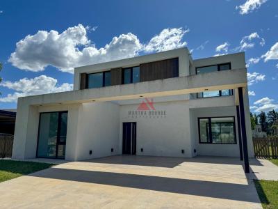 Casa 3 dormitorios en venta en Derqui, Pilar