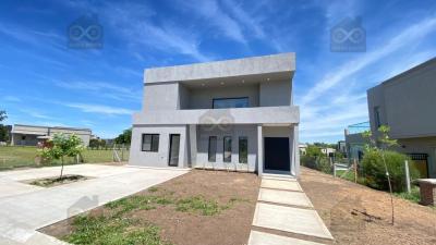 Casa en venta en Pilar del Este, Pilar