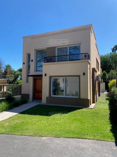 Casa 4 dormitorios en venta en Muñiz, San Miguel