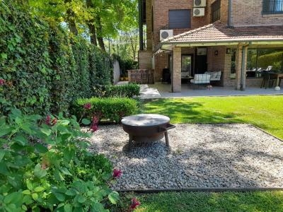Casa 4 dormitorios en alquiler temporario en San Isidro