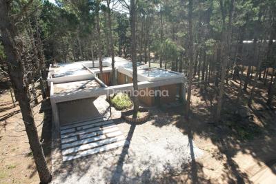 Casa 4 dormitorios en venta en Villarobles, Pinamar