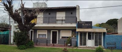 Casa 4 dormitorios en venta en Arturo Segui, La Plata