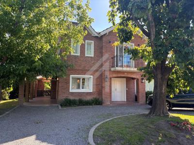 Casa 5 dormitorios en venta en La Delfina, Pilar