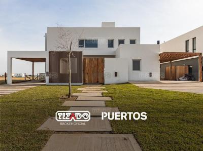 Casa 4 dormitorios en venta en Puertos, Escobar