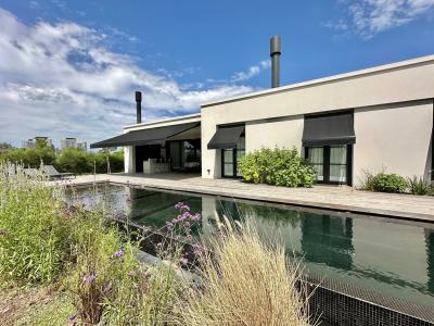 Casa 4 dormitorios en alquiler en Nordelta, Tigre