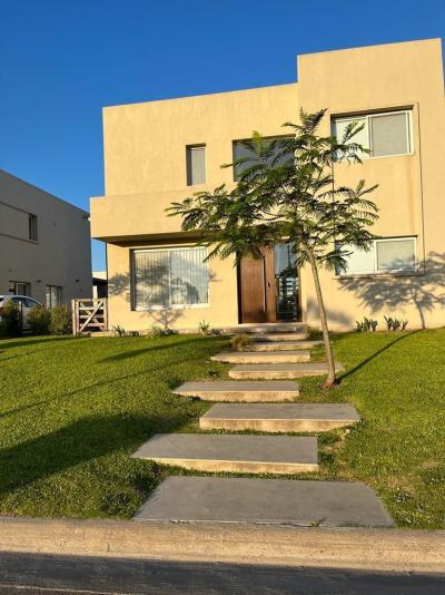 Casa 3 dormitorios en alquiler en Nordelta, Tigre