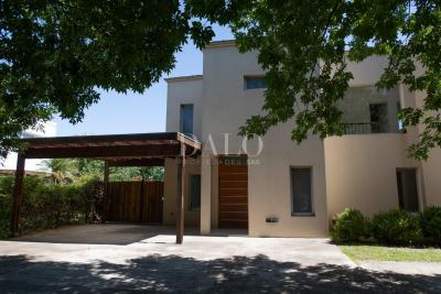 Casa 4 dormitorios en alquiler en Villanueva, Tigre