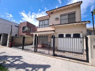 Casa 4 dormitorios en venta en Victoria, San Fernando