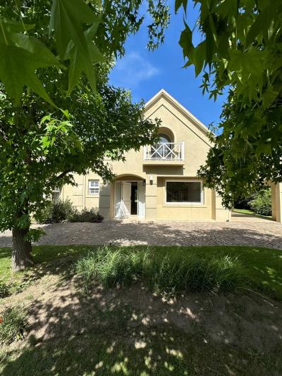 Casa 3 dormitorios en venta en La Lomada, Pilar