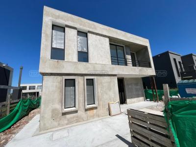 Casa 5 dormitorios en venta en Puertos, Escobar
