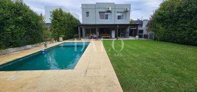 Casa 4 dormitorios en venta en Rincon de Milberg, Tigre