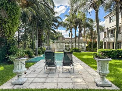 Casa 5 dormitorios en venta en Boulogne, San Isidro