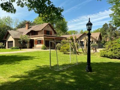 Casa 4 dormitorios en venta en Bella Vista, San Miguel