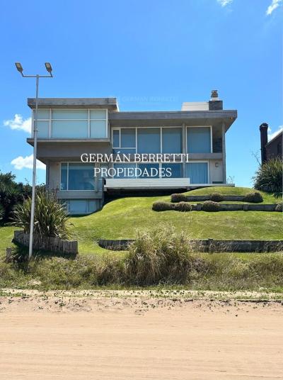 Casa 5 dormitorios en venta en Pinamar