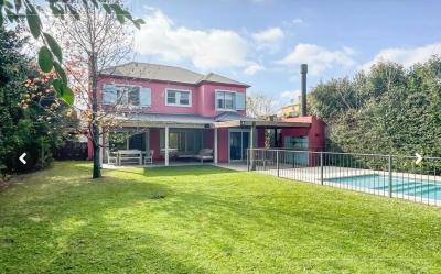 Casa 5 dormitorios en alquiler temporario en Tigre, Tigre