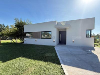 Casa 3 dormitorios en venta en Pilar del Este, Pilar