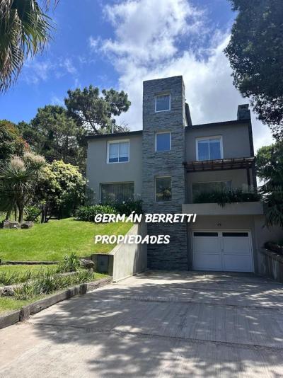 Casa 6 dormitorios en venta en Golf Viejo, Pinamar