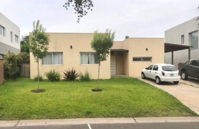 Casa 3 dormitorios en venta en Pilar del Este, Pilar