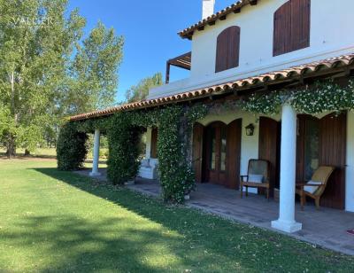 Casa en alquiler en Pilar