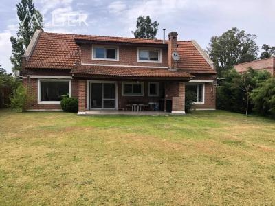 Casa 3 dormitorios en venta en Altos del Golf, Pilar