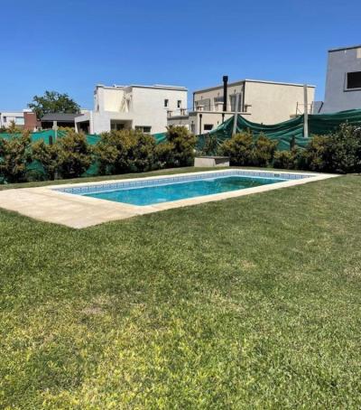 Casa 3 dormitorios en alquiler temporario en Santa Elena, Pilar