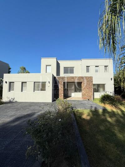 Casa 3 dormitorios en venta en Los Pilares, Pilar
