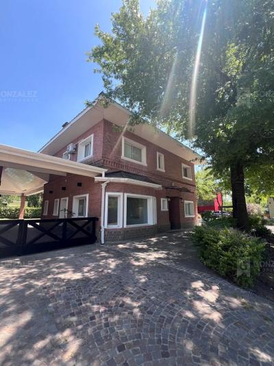 Casa 4 dormitorios en alquiler en Sausalito, Pilar