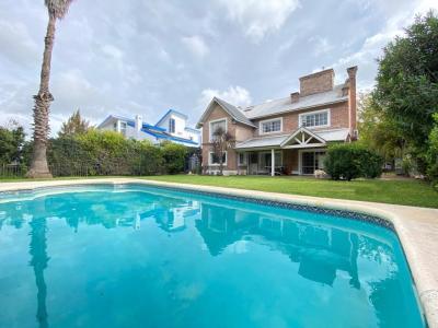 Casa 4 dormitorios en venta en Tigre, Tigre