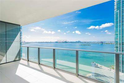Departamento 2 dormitorios en venta en Miami