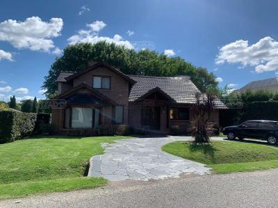 Casa 4 dormitorios en venta en Francisco Álvarez, Moreno