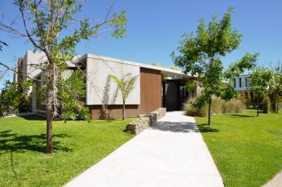 Casa 2 dormitorios en venta en Puertos, Escobar
