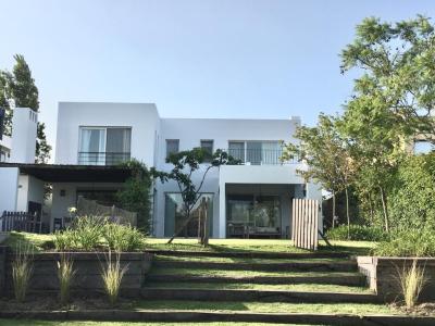Casa en alquiler temporario en Santa Barbara, Tigre