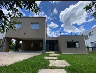Casa 4 dormitorios en venta en Haras Santa Maria, Escobar