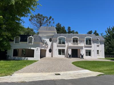 Casa 4 dormitorios en venta en Highland Park CC, Pilar