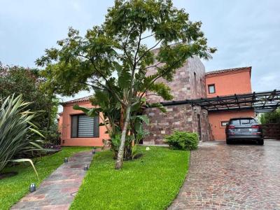 Casa 3 dormitorios en venta en El Canton, Escobar