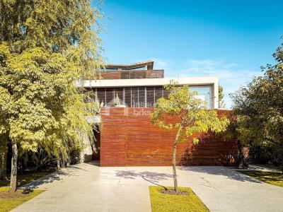 Casa 4 dormitorios en venta en Nordelta, Tigre